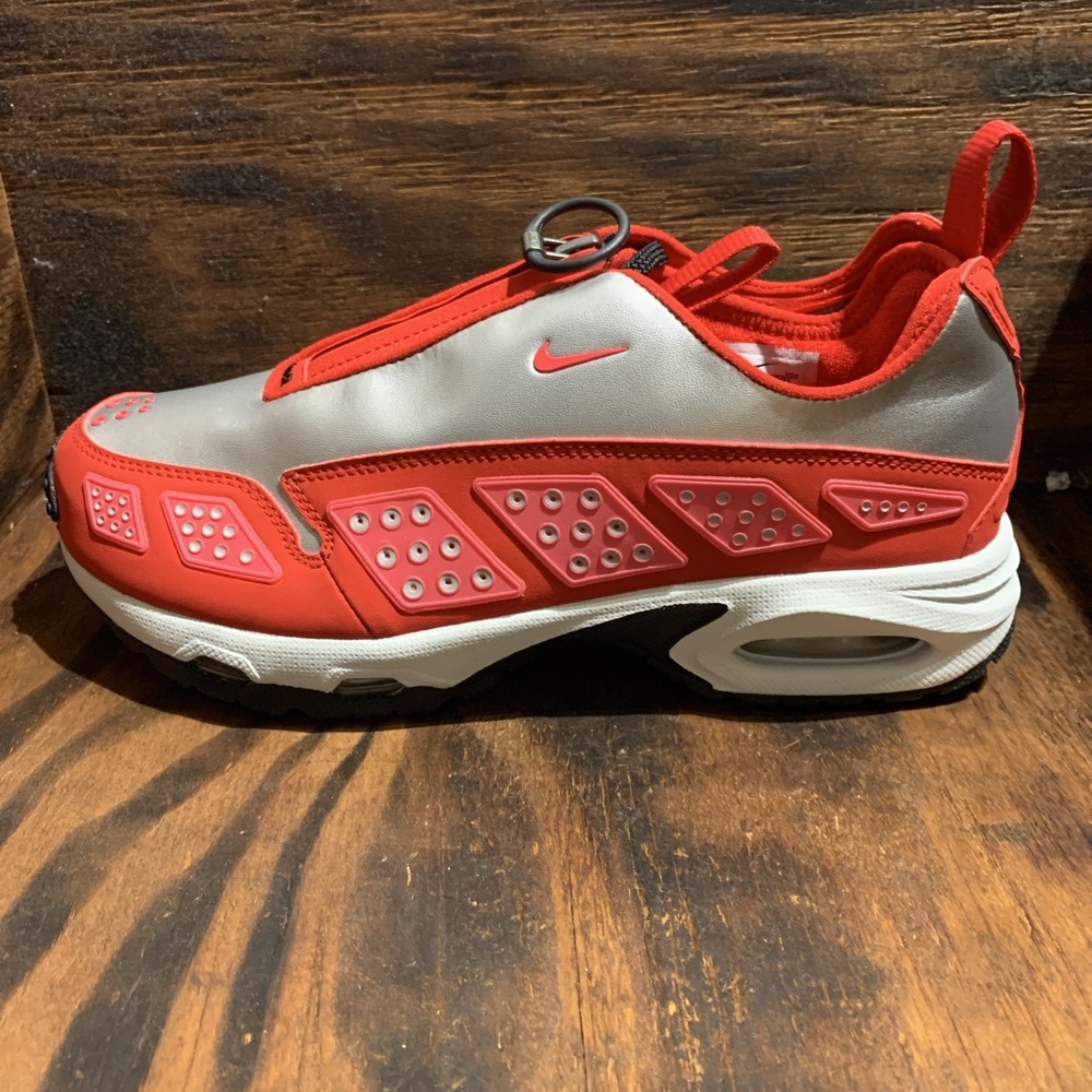 Nike Air Sunder Max Women Size 7 Fusion Red Silver Low Top Neoprene IH3988-001